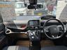 車を運転する際には運転席の存在は欠かせません。なのでしっかりとチェックしたいポイントですね。