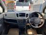 車を運転する際には運転席の存在は欠かせません。なのでしっかりとチェックしたいポイントですね。