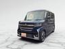 弊社では登録済（届出済）未使用車を中心とした低走行・高品質の在庫を取り揃えております！ご納車後も長くカーライフをお楽しみいただくよう努めております！