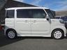 自社指定工場完備！点検・整備後納車ですので、どうぞ安心下さい。経験豊かな整備士がしっかりと対応いたします。エンジンオイル等の消耗品交換はもちろん、オーディオ・エアコン等も点検しております。
