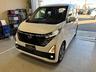 ［スタッフ］　車のことならお任せください。プロのスタッフだから安心！