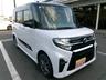 当店では買取したお車の年式・状態・金額に合わせて価格設定を行っております。中にはちょっとした傷や凹みのあるお車もあります。その位なら直さず安い方がいいとの要望にお応えしての展示スタイルです！