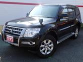 三菱　パジェロ ロング エクシード ７人乗り ４ＷＤ⇔後輪２ＷＤ切替 サンルーフ 純正７インチナ