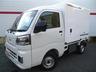 マエダの展示車は全国どこからでもご購入いただけます。 クルマに関することは、アフターサービス充実の当社へお任せください！