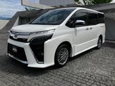 トヨタ　ヴォクシー ハイブリッドＺＳ 煌ＩＩＩ アルパイン１１インチナビ＆フリップダウンモニター・両