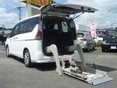 日産　セレナ  福祉車両 チェアキャブ リフタータイプ 車いす移動車 電動式車いす固定装置 オ
