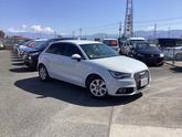 アウディ　Ａ１スポーツバック １．４ＴＦＳＩ ナビ フルセグＴＶ ＣＤ／ＤＶＤ／Ｂｌｕｅｔｏｏｔｈ接続可 １５