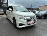 日産　エルグランド ２．５ ２５０ハイウェイスターＳ ４ＷＤ  パール