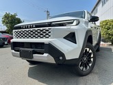 トヨタ　ハイラックス ２．８ Ｚ ディーゼルターボ ４ＷＤ メーカーＯＰ特別色パノラミックビューＭ プ