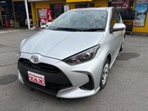 トヨタ　ヤリス １．０ Ｘ  シルバー