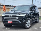 トヨタ　ランドクルーザー３００ ３．５ ＡＸ ４ＷＤ 純正ディスプレイオーディオ・パノラミックビュー・リア電動デ