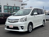 トヨタ　ノア ２．０ Ｓｉ 両側パワースライドドア ＨＤＤナビ／フルセグ バックカメラ フリッ