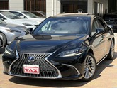 レクサス　ＥＳ ３００ｈ バージョンＬ ＭＣ後モデル 黒本革 禁煙車 １２．３型ナビ パノラミッ