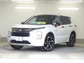 三菱　アウトランダー ＰＨＥＶ ２．４ Ｐ ４ＷＤ 全方位カメラ ｅアシスト ９インチナビ／ＴＶ レザ