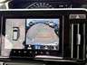 ナビ画面にはハンドルを切った方向にガイドラインが動くバックモニターが映りますので、車庫入れなども楽々です♪