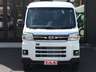 ●全車３か月又は３０００ｋｍの全国無料保証が付いています。もっと長く保証が欲しいといったお客様には最長７年まで期間が選べる延長保証もご用意しています。（有料）