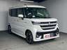 普通車は「サービスカーエムズ　本店」、軽自動車は「サービスカーエムズ　交差店」からお探し頂けます。