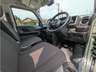 最適なドライビングポジションをとれるシートスライド＆チルトステアリング。運転席は乗る人の体格に合わせて最適な運動姿勢がとりやすい230mmのシートスライドを採用。また、ステアリングの高さを調整できます