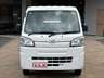 弊社は新車、中古車の販売、車検工場、板金塗装工場を完備し、様々な業務を行っております！納車後のアフターフォローもお任せ下さい！