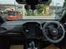 広い視界の運転席周り。11.6インチセンターインフォメーションディスプレイ装備。エアコンやラジオなどを操作できるほか、Apple CarPlayとAndroid Autoにも対応。